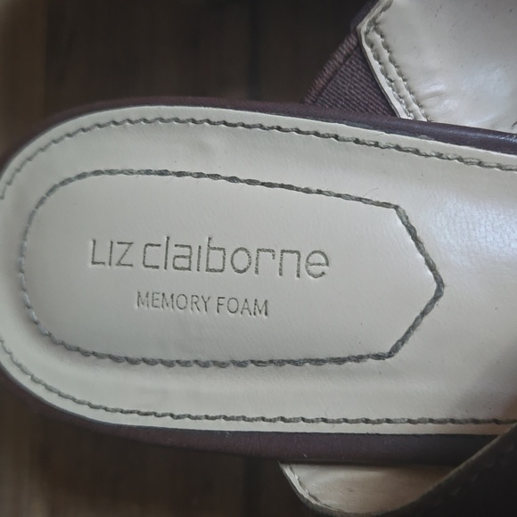 Liz Claiborne Dark Brown Women's Sandals - Picture 2 of 3